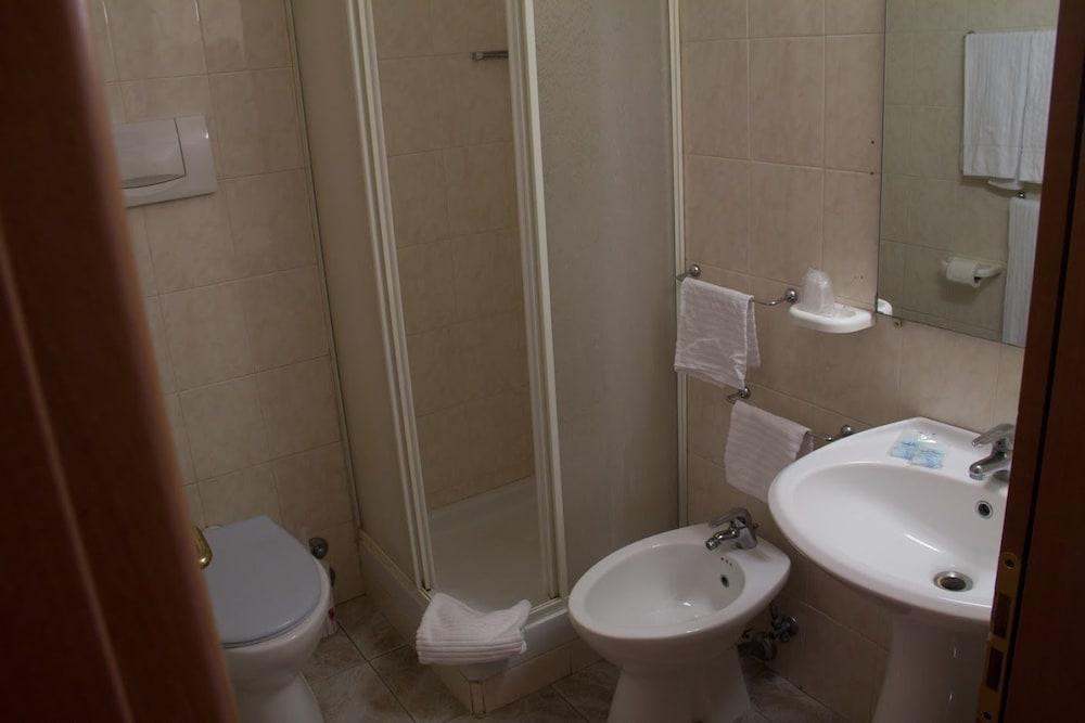 Hotel Industrial Roma