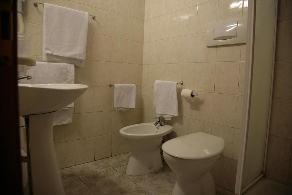 Industrial Hotel Roma